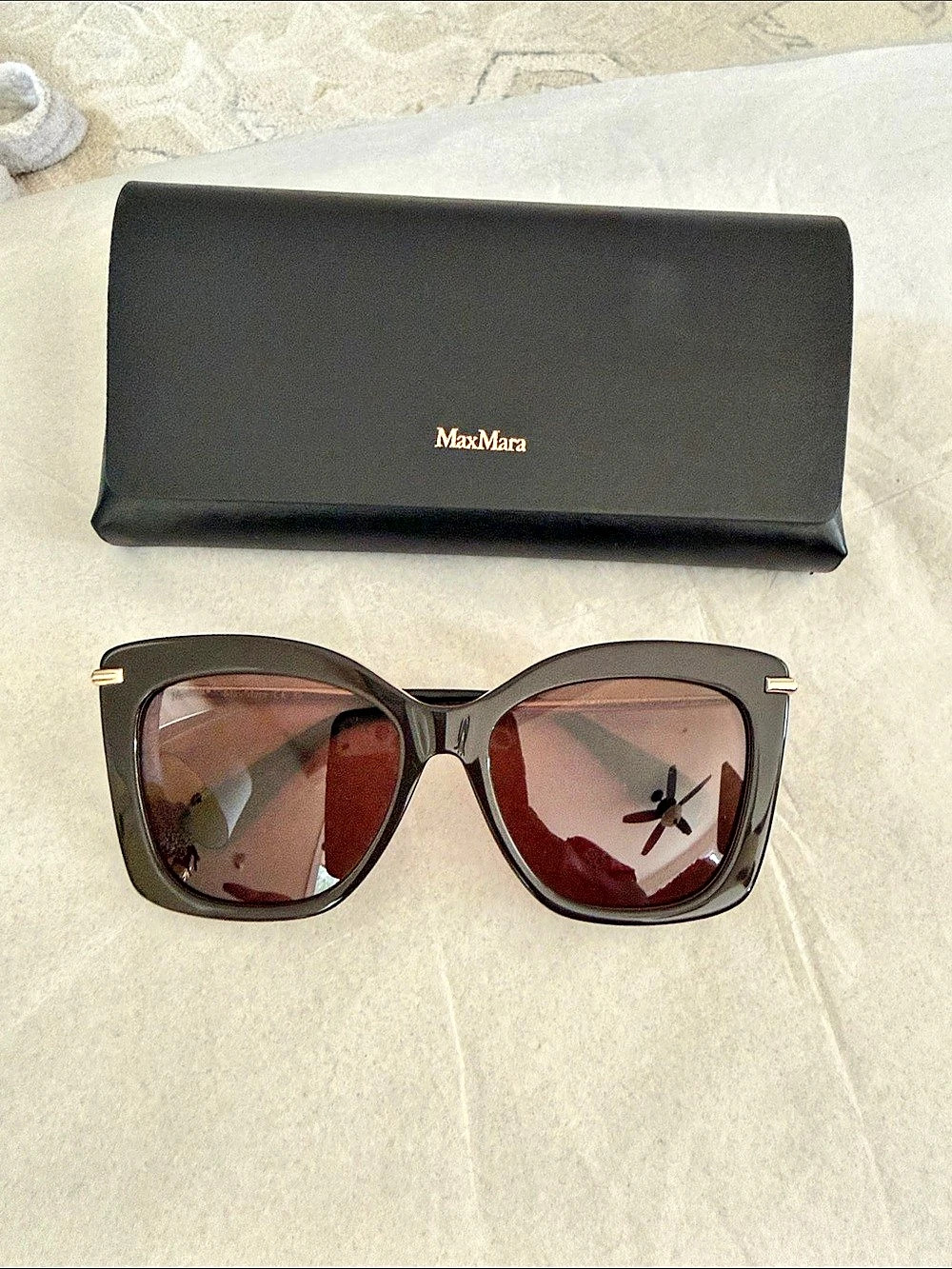 MaxMara Women's Brown & Black Sunglasses Like New
